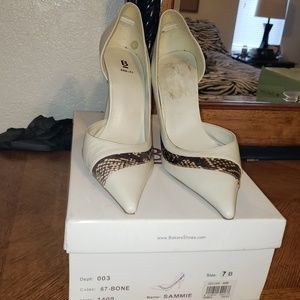 Bakers white point short heal with snake skin